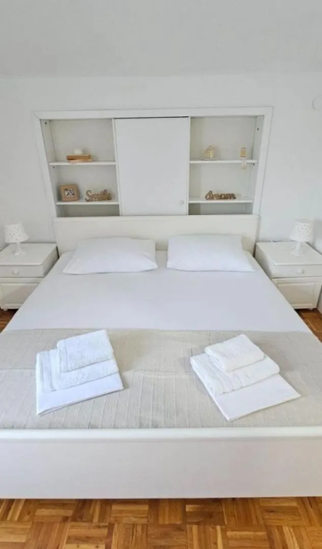 Holiday Home Katy - Free Private Parking And Garden Posedarje 0*,