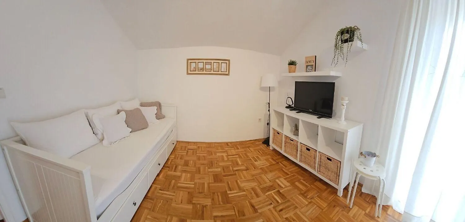 Holiday Home Katy - Free Private Parking And Garden بوسيدارجي كرواتيا