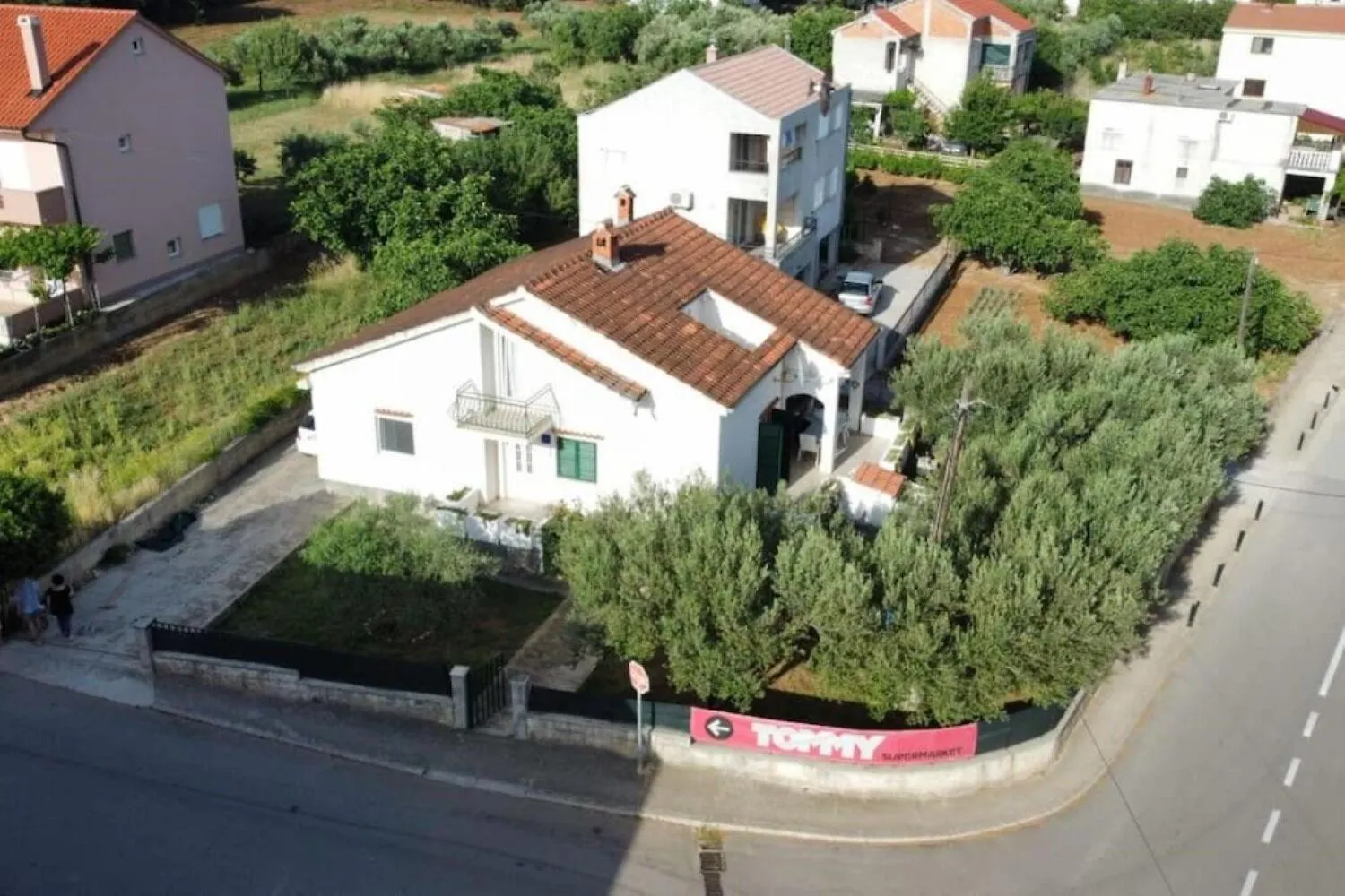 Holiday Home Katy - Free Private Parking And Garden بوسيدارجي