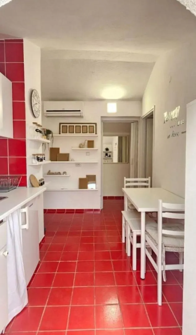 Holiday Home Katy - Free Private Parking And Garden بوسيدارجي
