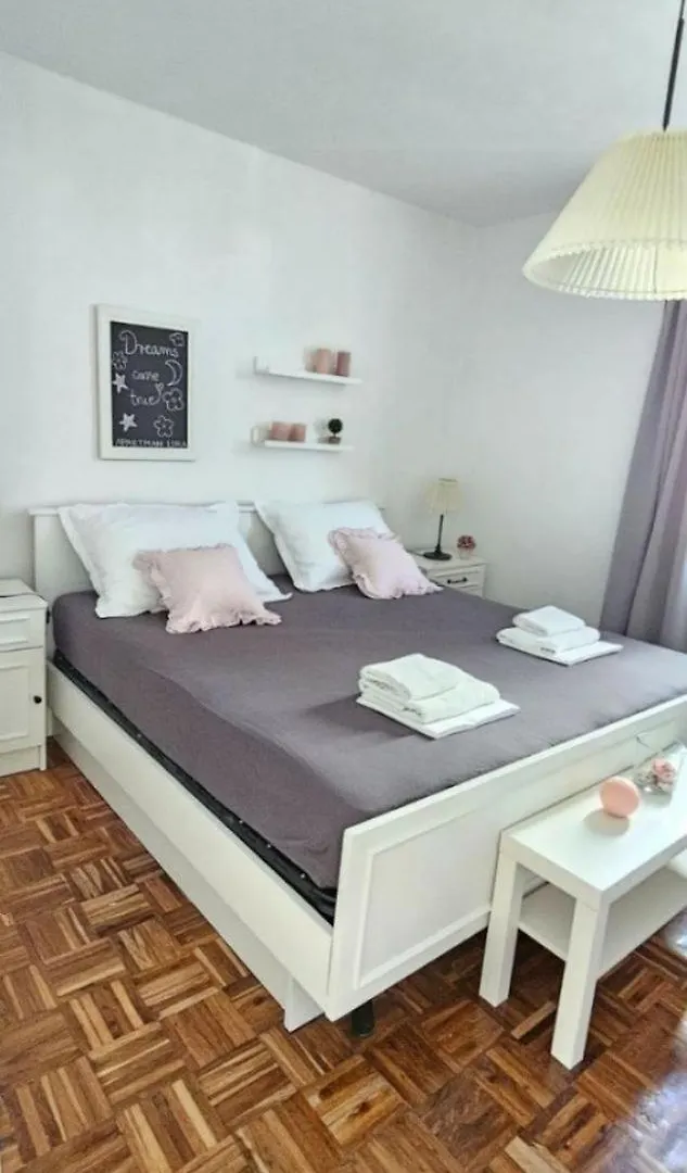 Holiday Home Katy - Free Private Parking And Garden بوسيدارجي كرواتيا